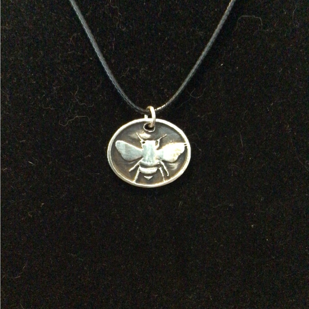 925 Bumblebee design unisex pendant - Picture 3 of 4